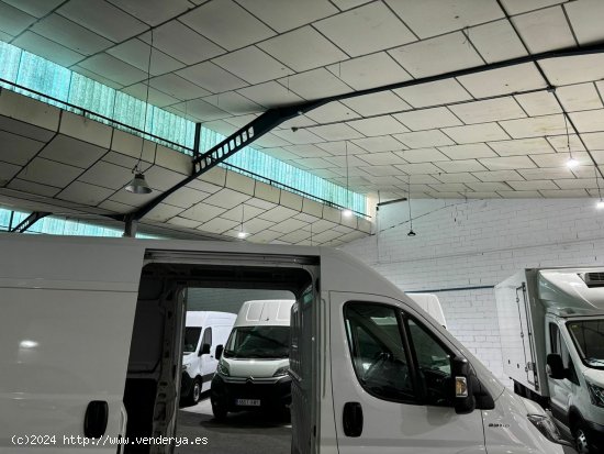 Fiat Ducato MAXI DOBLE PUERTA LATERAL L4 H2 2.3 140CV - Lugo