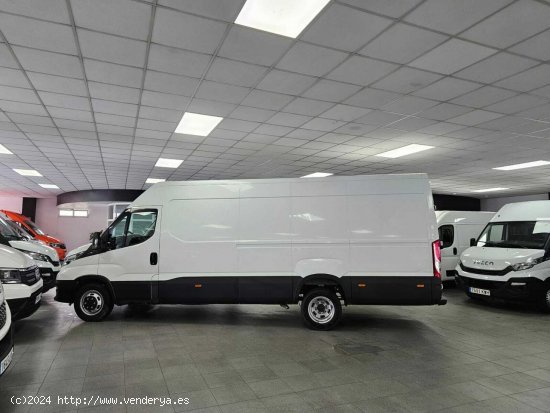 Iveco Daily 35C14 DOBLE RUEDA L4 H2 17M EXTRALARGA 2.3TD 136CV - Lugo