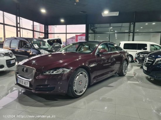 Jaguar XJ xj 3.0 diesel swb premium luxury - Lugo