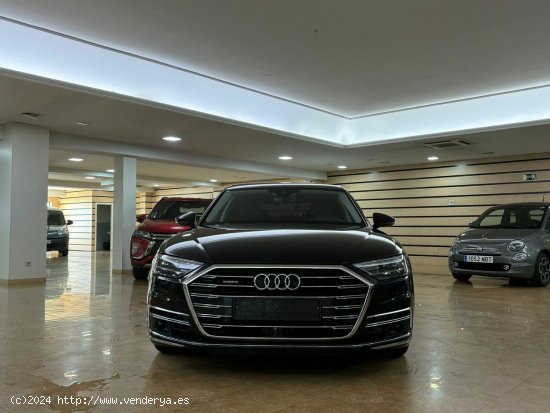 Audi A8 LANG 50 TDI Quattro 285CV - Lugo