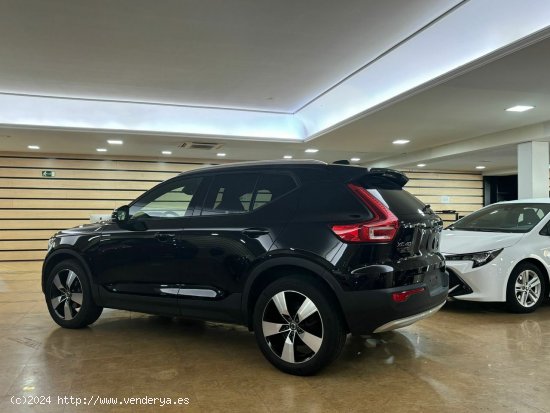 Volvo XC40 2.0 D3 Momentum - Lugo