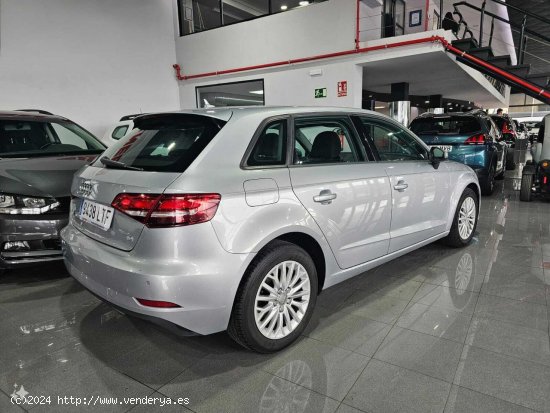 Audi A3 sportback s-tronic 1.6tdi 110cv - Lugo