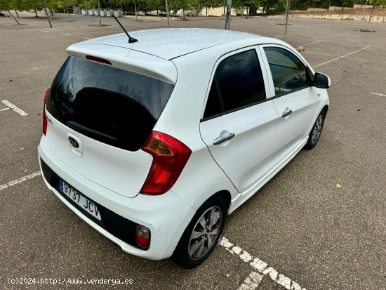 Kia Picanto 1.0 i - 