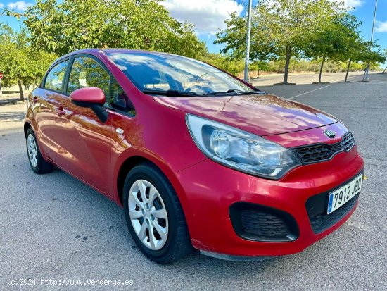 Kia Rio 1.2i - 