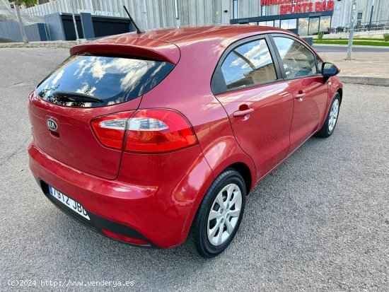 Kia Rio 1.2i - 