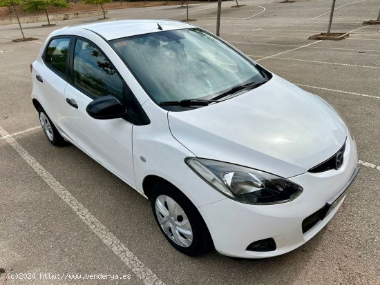 Mazda 2 1.4 i - 