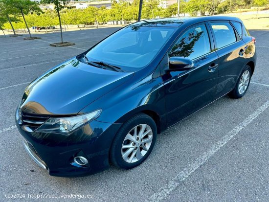 Toyota Auris 1.6i - 