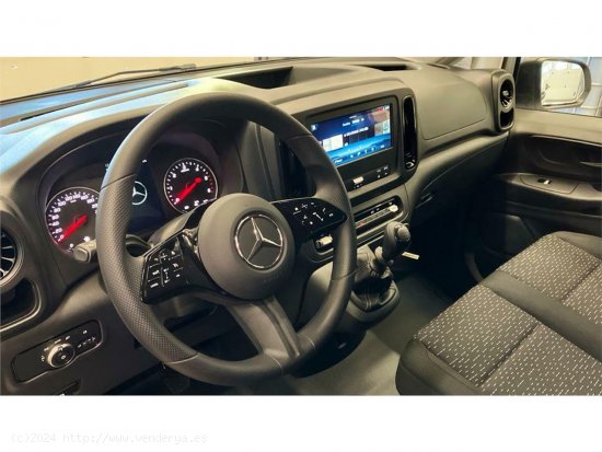 Mercedes Vito 110CDI 75kW furgón Base larga - 