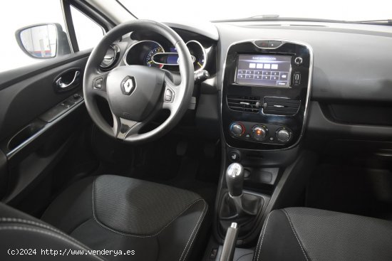 Renault Clio Expression 1.2 75CV - Molins de Rei