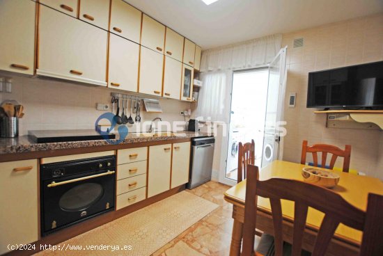 Unifamiliar adosada en venta  en Castellar del Vallès - Barcelona