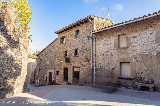 Casa de pueblo en venta  en Santa Pau - Girona