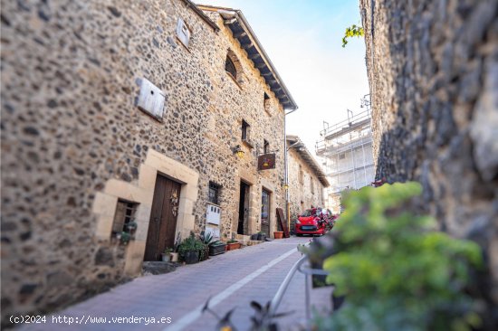 Casa de pueblo en venta  en Santa Pau - Girona