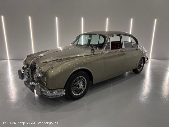 Jaguar MKII 3.4 210cv 5p del 1962 - Figueres