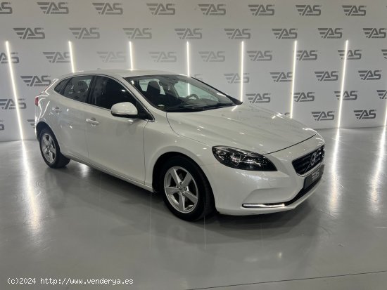 Volvo V40 2.0 D2 Inscription 120cv 5p - Figueres