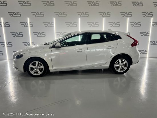 Volvo V40 2.0 D2 Inscription 120cv 5p - Figueres