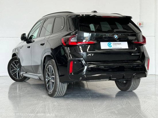 BMW X1 sDrive18d - Vélez