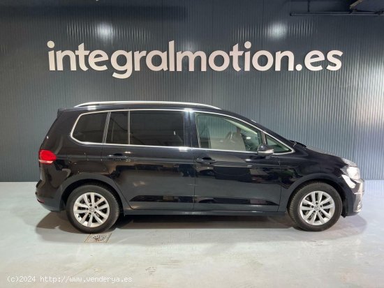 Volkswagen Touran Advance 1.6 TDI BMT DSG - 