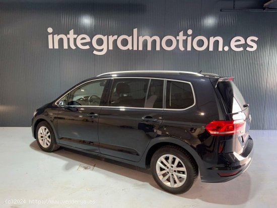 Volkswagen Touran Advance 1.6 TDI BMT DSG - 