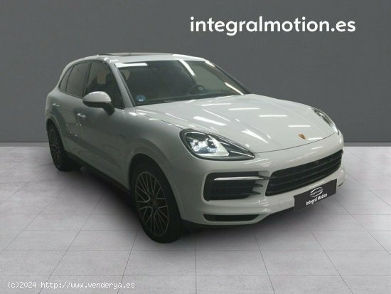 Porsche Cayenne E-Hybrid - 