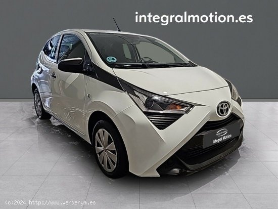 Toyota Aygo 1.0 70 x-play - 