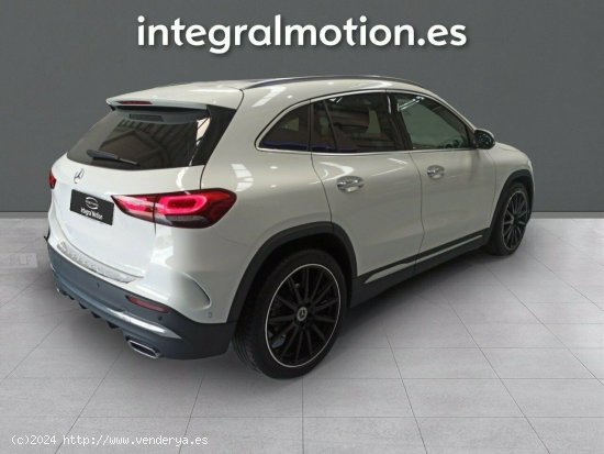 Mercedes GLA GLA 200 D 4MATIC - 