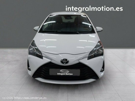 Toyota Yaris 1.0 70 Business MY20 - 