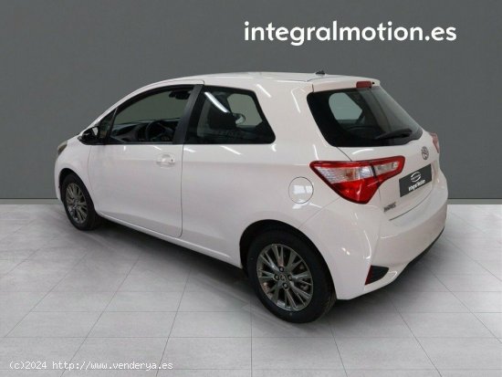 Toyota Yaris 1.0 70 Business MY20 - 