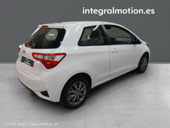 Toyota Yaris 1.0 70 Business MY20 - 