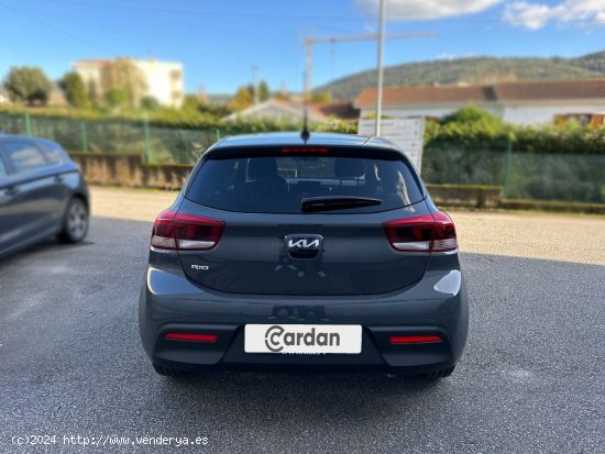 Kia Carens 2.0 CRDi EX - 