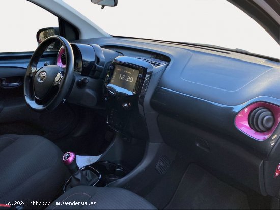 Toyota Aygo 1.0 70 x-style - 