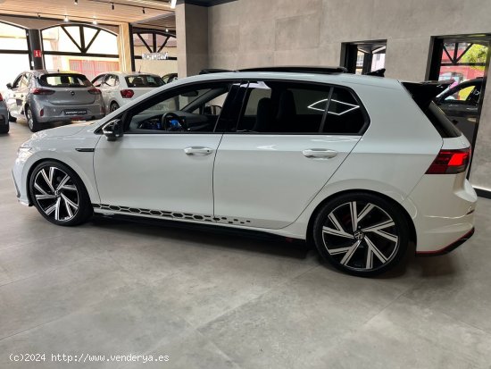 Volkswagen Golf R LINE - Montaña los Vélez