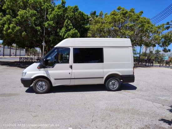 Ford Transit  Minibus y Kombi 280 S COMBI 120CV 6 VELOCIDADES - Malaga