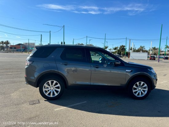 Land-Rover Discovery Sport 2.0 TD4 150CV 4X2 HSE - Malaga