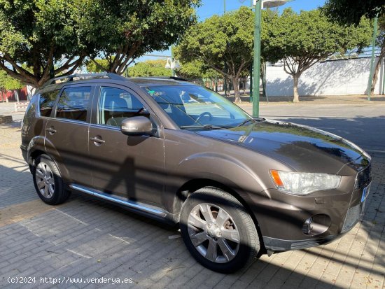 Mitsubishi Outlander 2.2 KAITEKI 4WD 7 PLAZAS - Malaga