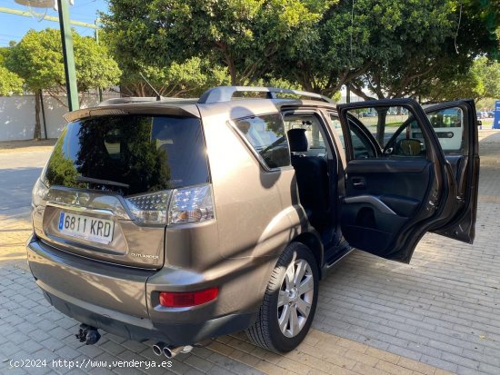 Mitsubishi Outlander 2.2 KAITEKI 4WD 7 PLAZAS - Malaga