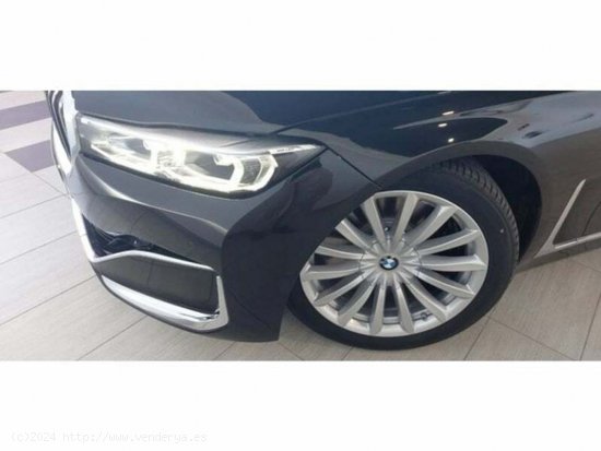 BMW Serie 7 730Ld 210 kW (286 CV) - 