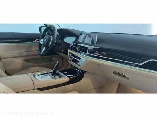 BMW Serie 7 730Ld 210 kW (286 CV) - 