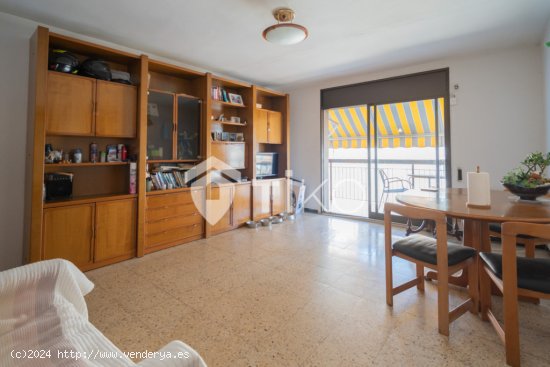 Piso en venta de 102m² Calle Tarragona, 08130 Santa Perpètua de Mogoda (Barcelona)