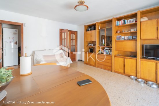 Piso en venta de 102m² Calle Tarragona, 08130 Santa Perpètua de Mogoda (Barcelona)