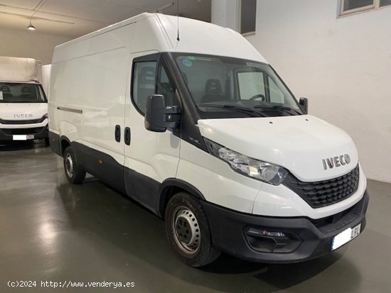 Iveco Daily Furgón 35S16 V 3520L H2 12.0 160cv - GARANTIA MECANICA - Barcelona