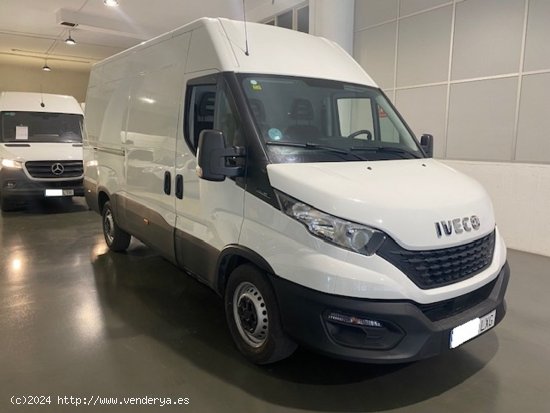 Iveco Daily Furgón 35S16 V 3520L H2 12.0 160cv - GARANTIA MECANICA - Barcelona