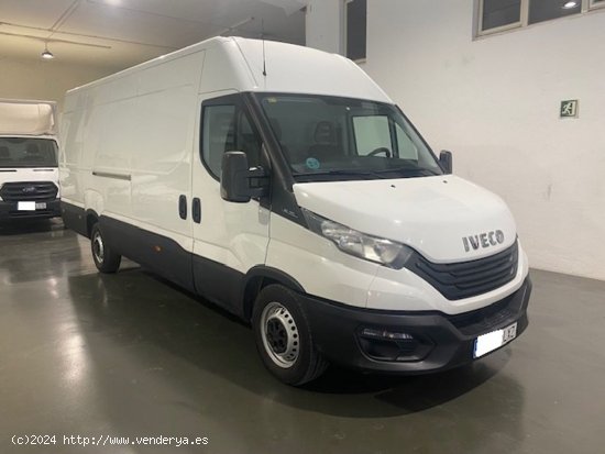 Iveco Daily Furgón 35S16 V 4100L H2 16.0 156 - GARANTIA MECANICA - Barcelona