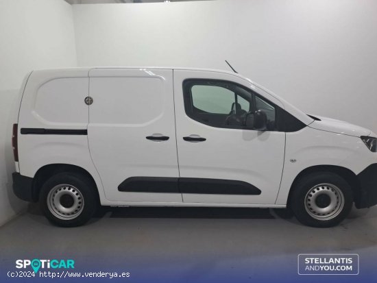 Peugeot Partner   Standard 600kg BlueHDi 55kW Pro - Sant Boi de Llobregat