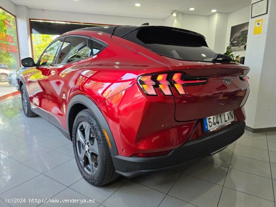 Ford Mustang Mach-E 216kW Bateria 98.8Kwh - Madrid