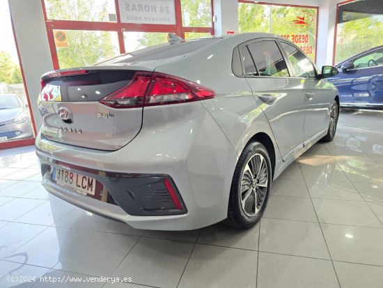 Hyundai IONIQ 1.6 GDI PHEV Klass DT 5p. - Madrid