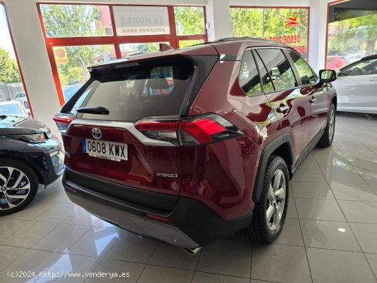 Toyota Rav4 220 H Luxury 2WD - Madrid