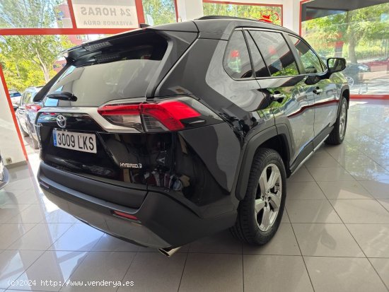 Toyota Rav4 220 H Luxury 2WD - Madrid