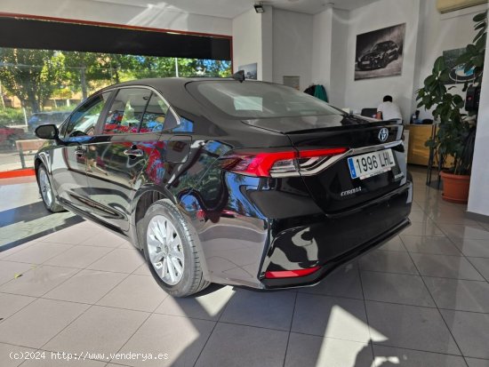 Toyota Corolla  1.8 125H ECO ECVT SEDAN 4p. - Madrid