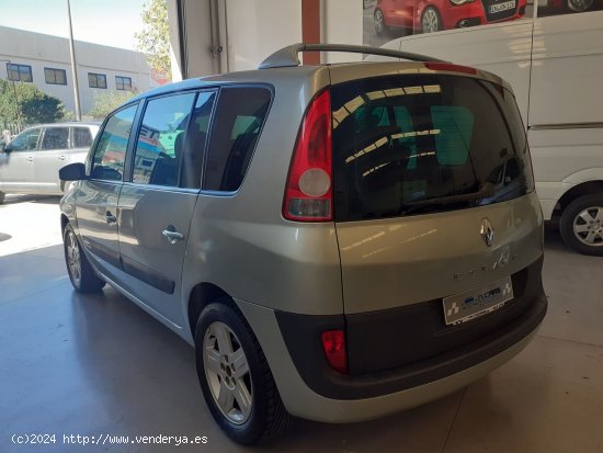 Renault Espace 2.2 Dynamique 2.2 dci - Reus