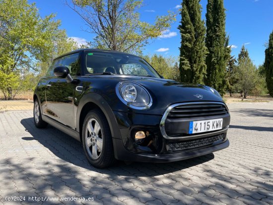 MINI One D 1.5 95cv 6 vel. *IVA deducible* *153.000 km* *Año 2019* *Nacional* *188€/mes* - Madrid